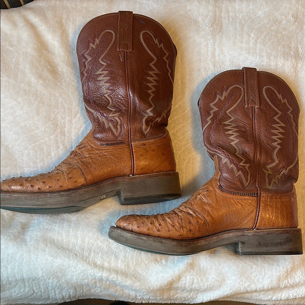 Lucchese men’s size 11.